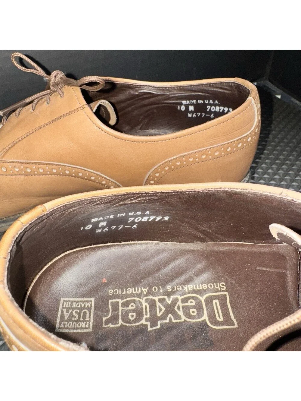 Vintage Dexter Men’s Dress Shoes 10M Tan Leather Cap Toe Oxford Vibram Sole USA